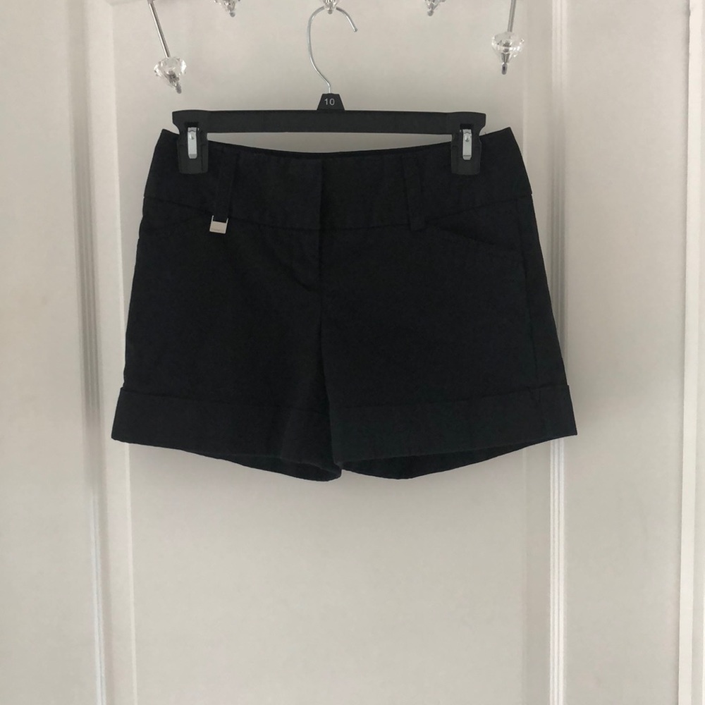 Express shorts 00